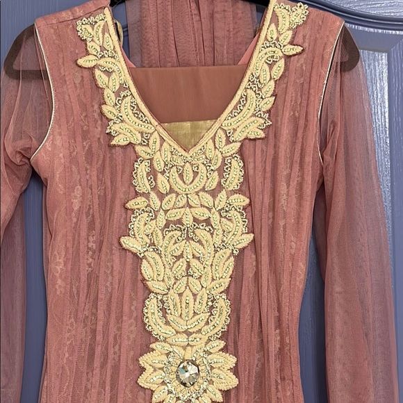 Gorgeous Anarkali Churidar Salwaar Kameez - Picture 3 of 10